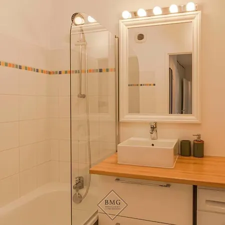 Place Toscane Disneyland Apartment